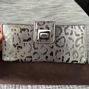 Kooba NWT designer wallet clutch in leopard silver grey pattern